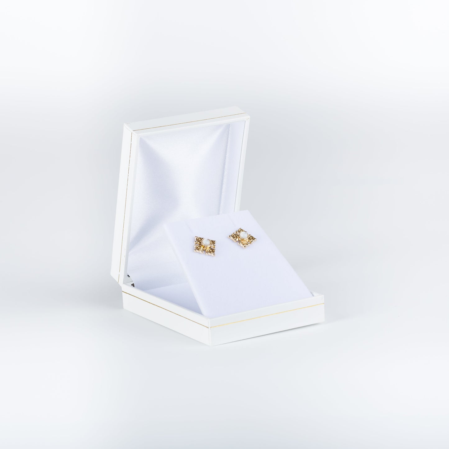 Les boucles d'oreilles - Croix de Savoie