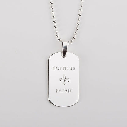 La plaque Honneur Patrie